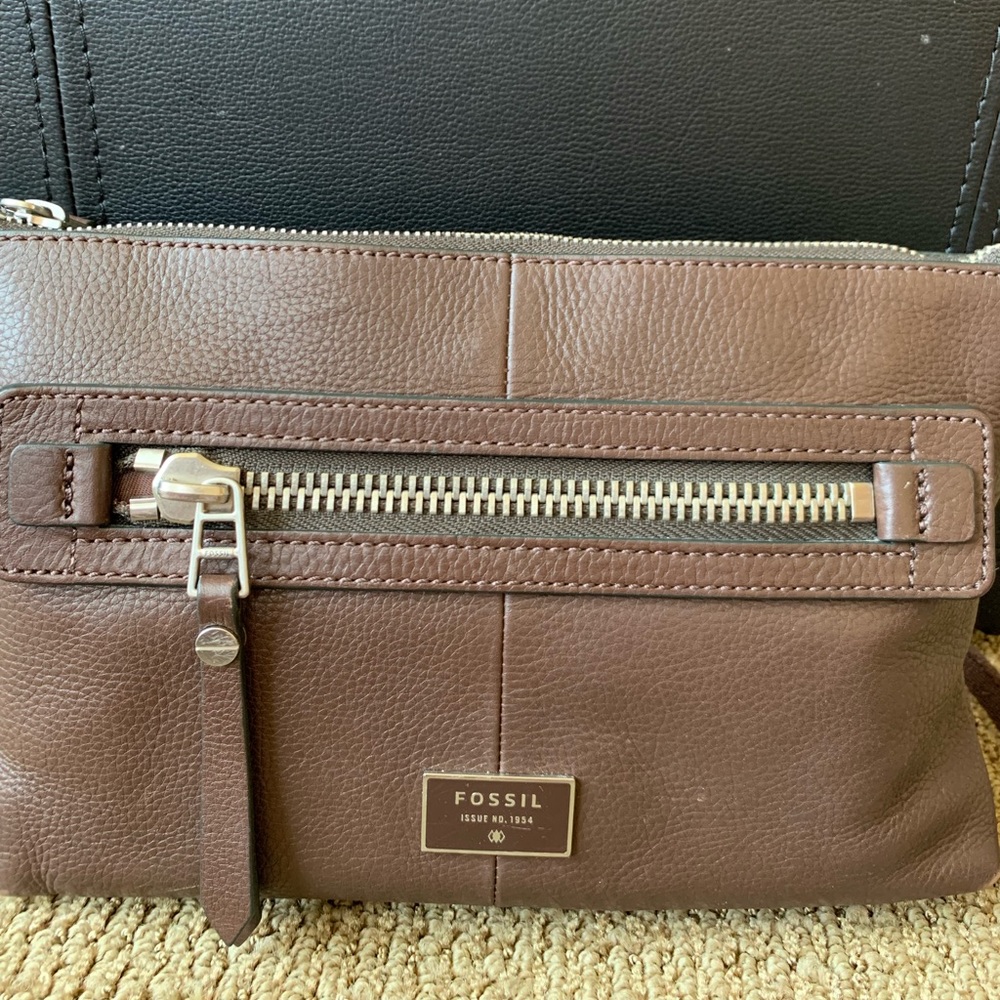 Brown leather fossil crossbody bag